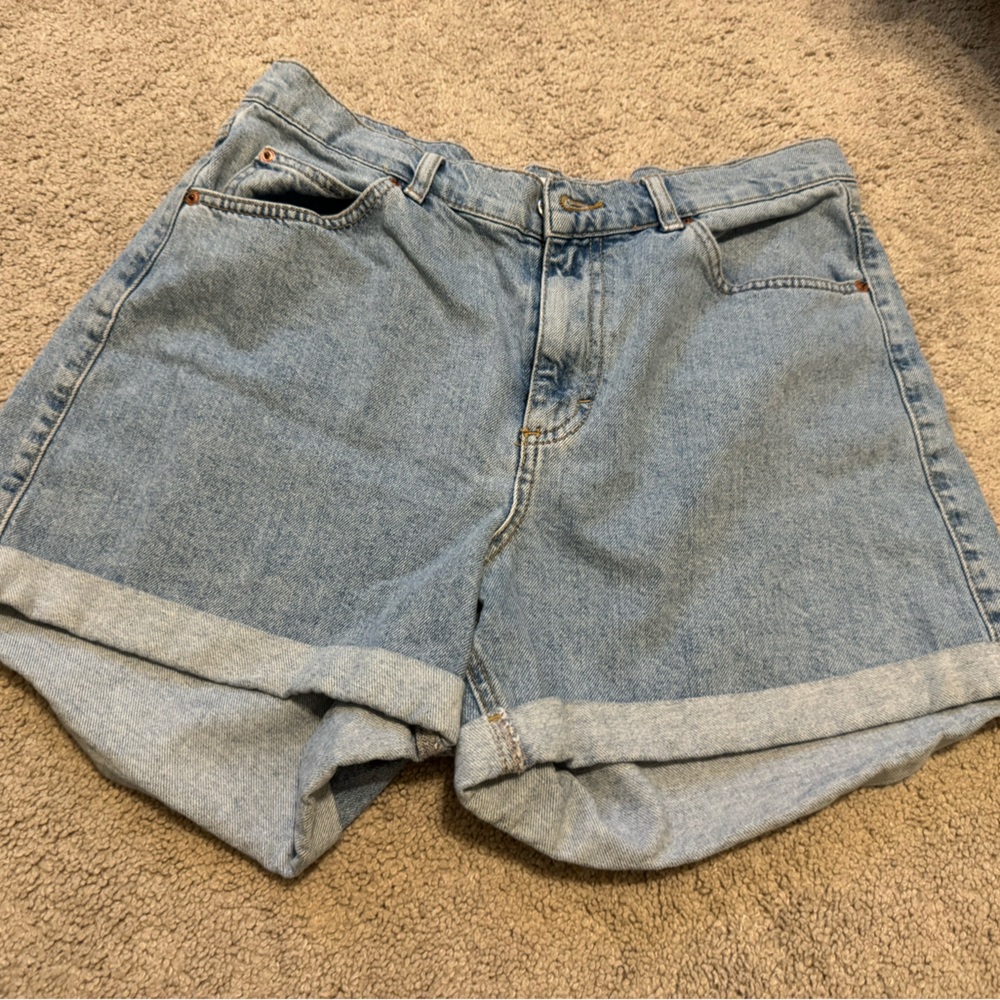 Top shop high waisted cuffed short